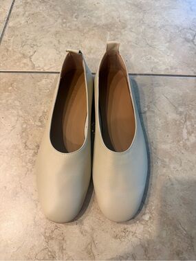 Everlane Cream Leather Slip-On Ballet Flats